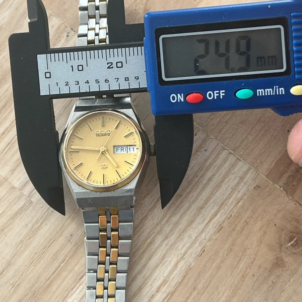 Seiko SQ Vintage Ladies Watch Yellow Dial Two-Tone Bracelet Day Date Windows
